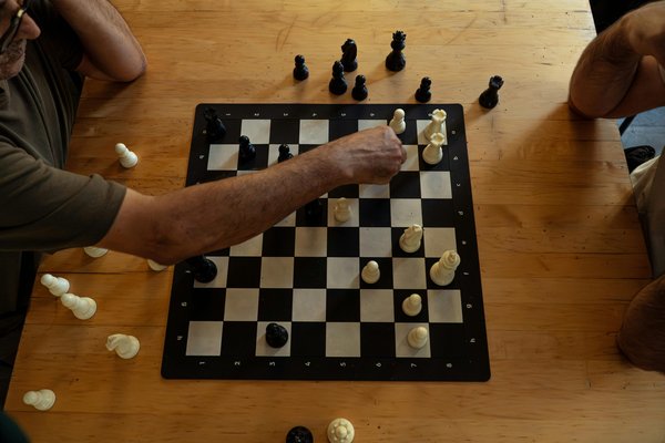 Débuter aux échecs : guide complet pour bien commencer